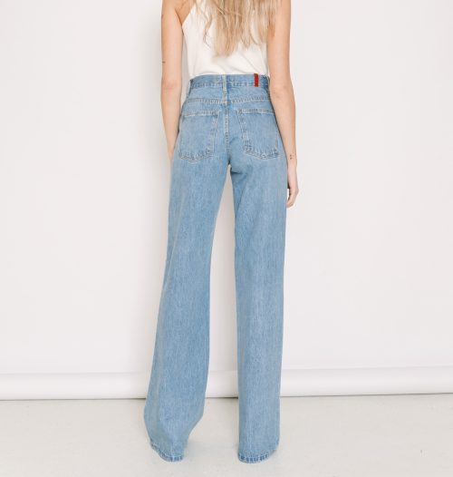 Alternative view of Lora Light SALT & PEPPER